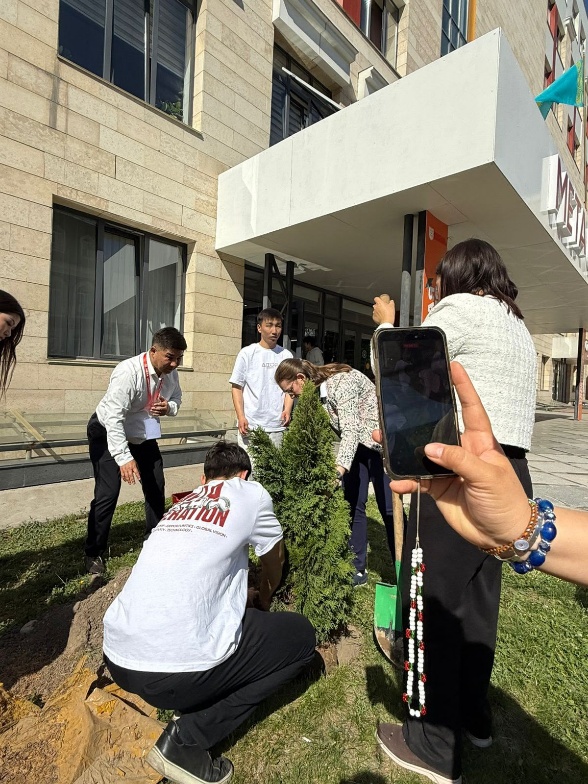 «QAZDEMEU» Volunteer Club